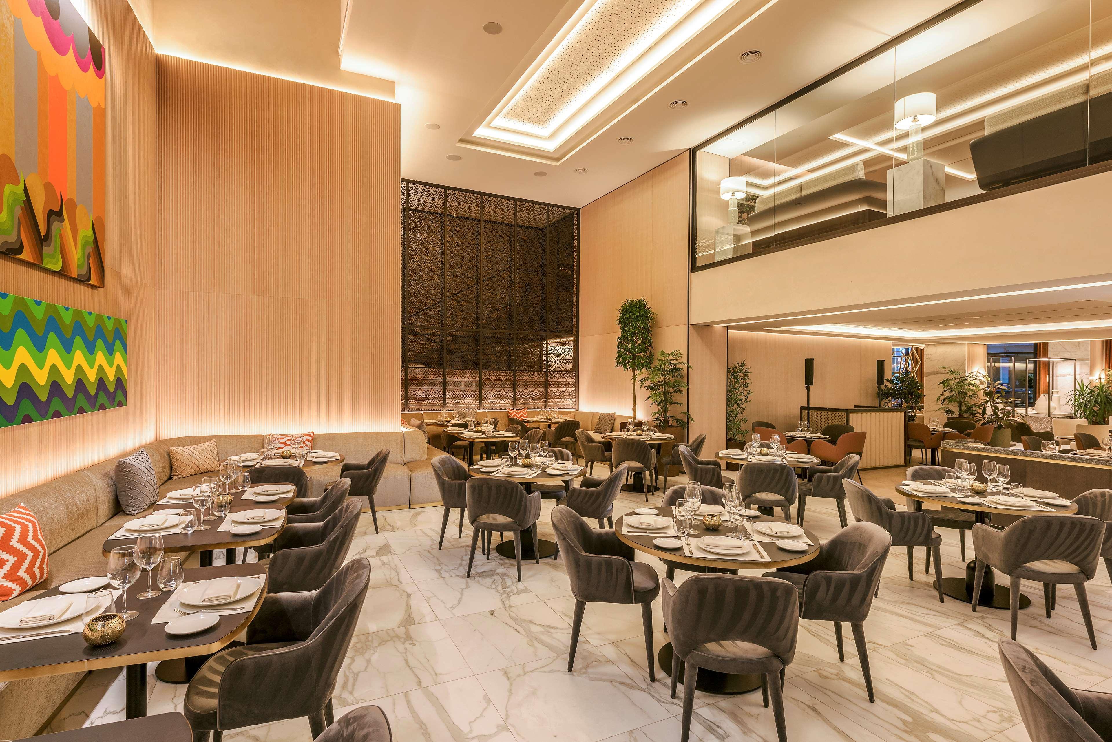 Radisson Blu Hotel Casablanca City Center מראה חיצוני תמונה Restaurant interior