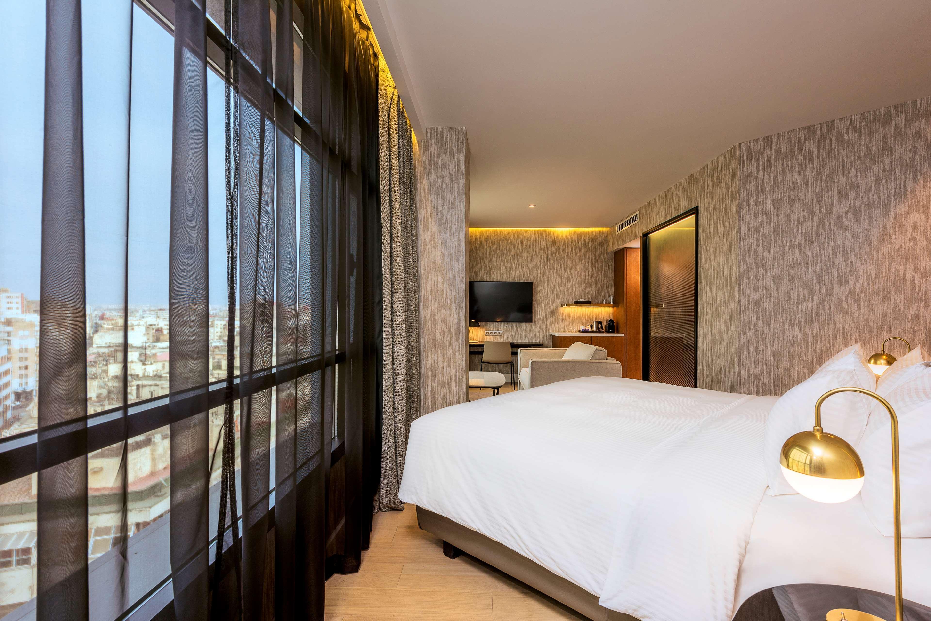Radisson Blu Hotel Casablanca City Center מראה חיצוני תמונה Deluxe room