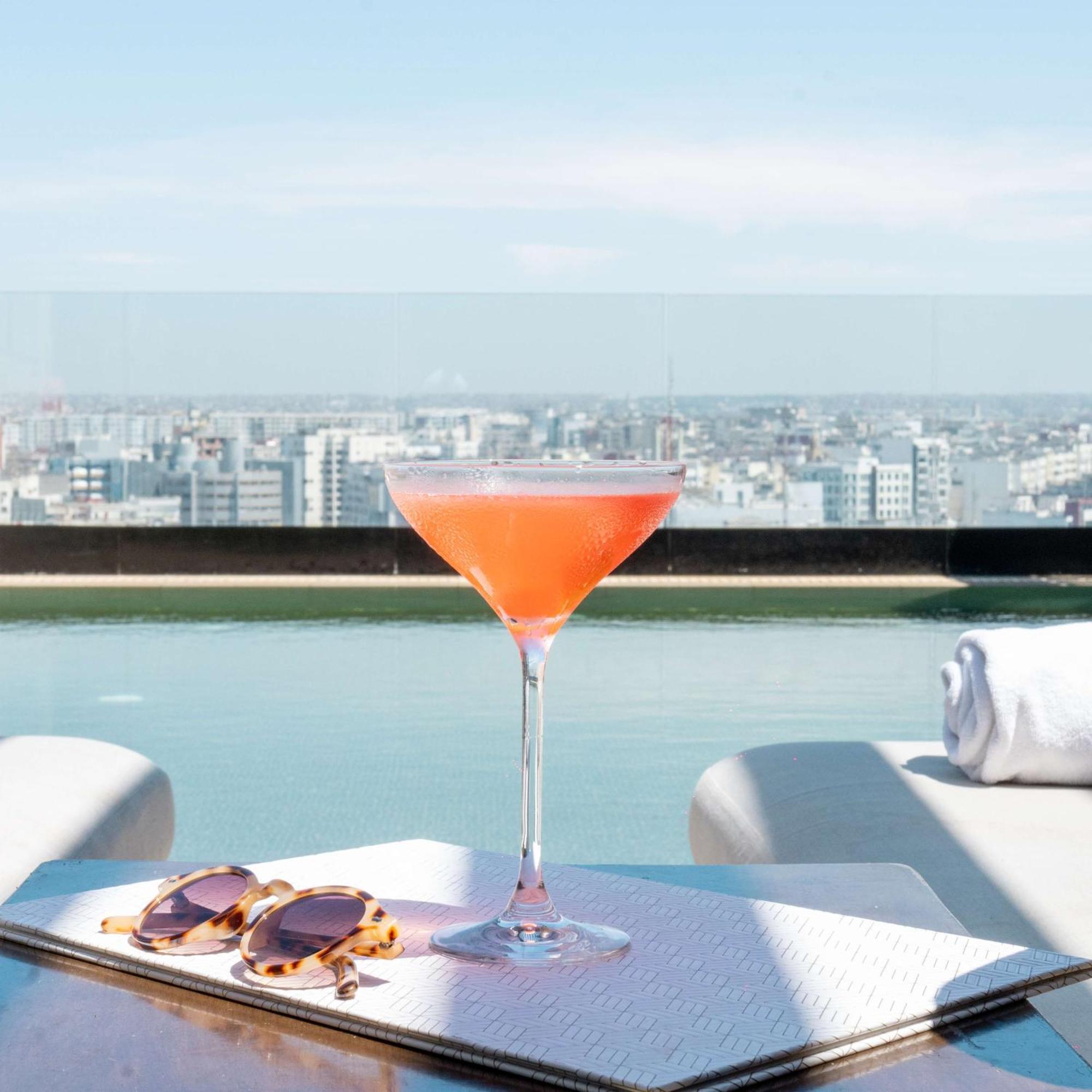Radisson Blu Hotel Casablanca City Center מראה חיצוני תמונה A cosmopolitan cocktail